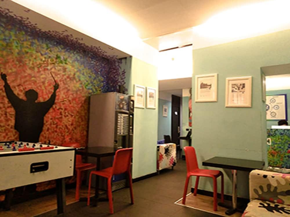 M&J Place Hostel Rom Exteriör bild